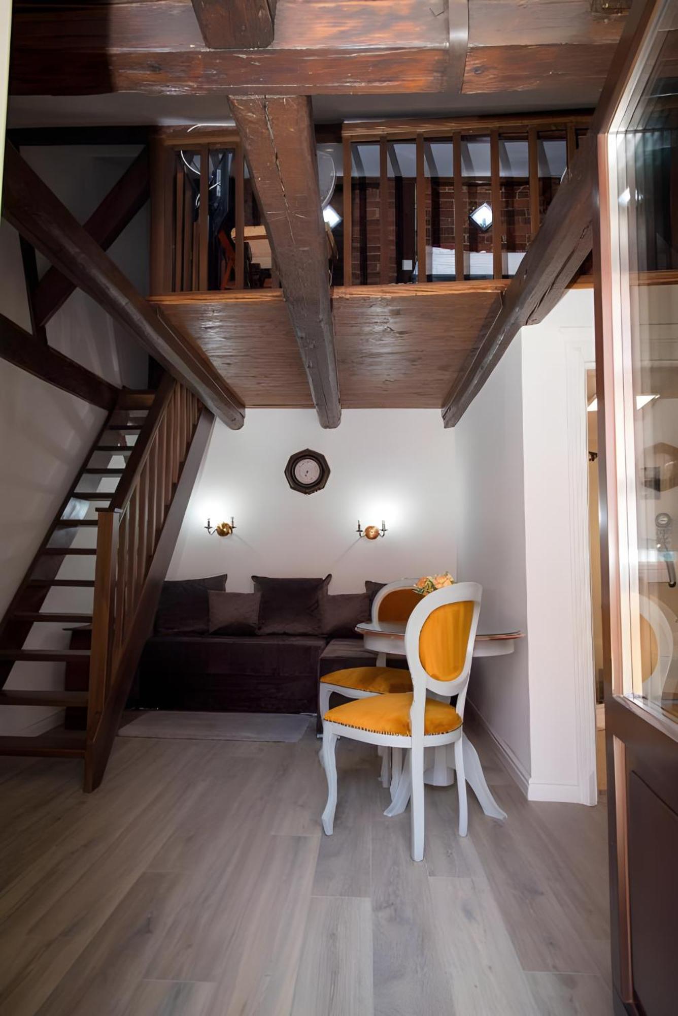 Cochet House Sibiu Aparthotel Bagian luar foto